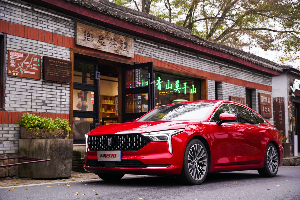 自带美型结界,解æžå…¨æ–°ç¬¬ä¸‰ä»£å¥”è…¾B70的大美之é“